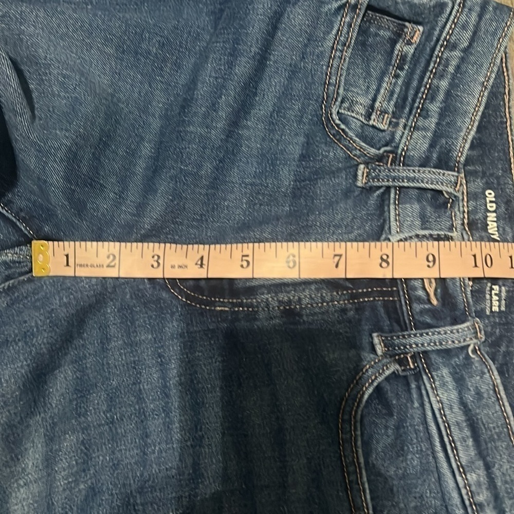 Old Navy High Rise Flare Built in Touch Adjustable Waist Jeans size 14 - Picture 11 of 11